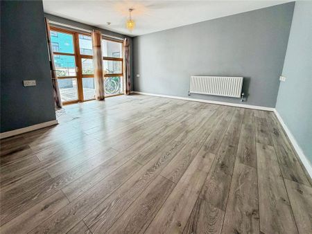 2 bedroom flat to rent - Photo 5