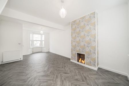 2 bedroom terraced house to rent - Photo 3