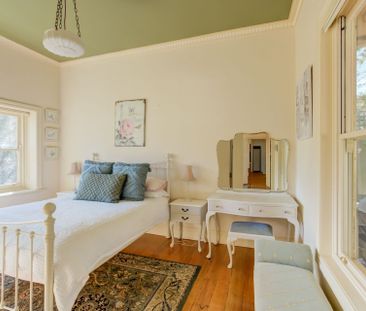 Charming Sandstone Cottage in the Heart of Capel Sound - Photo 6