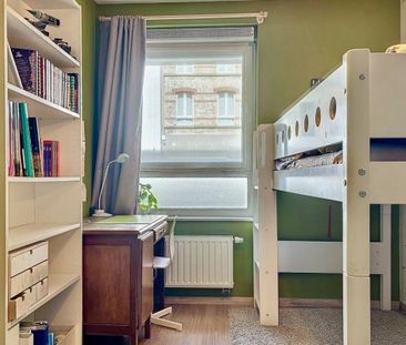 Rez de Chaussée avec jardin - 3 chambres / double parking interne - Photo 4