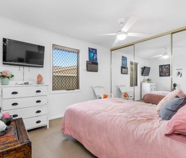 Three bedroom home - Photo 3