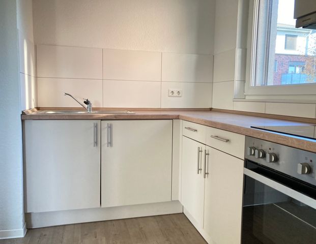 Moderne und barrierearme 3 Zimmerwohnung in Klein Offenseth-Sparrieshoop! - Photo 1