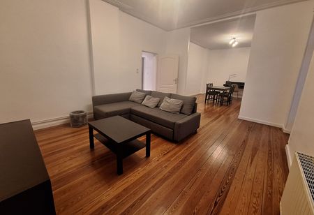 Apartment - Photo 2