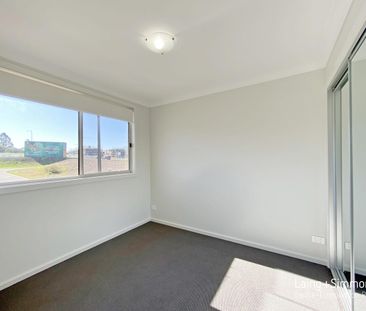 Wonderful double storey family home - Photo 2