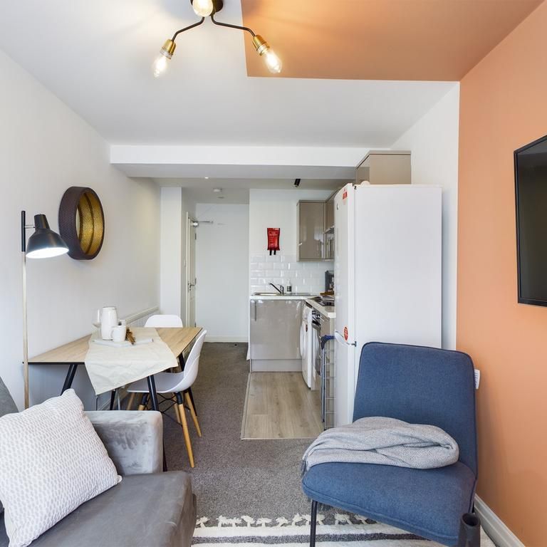 2 bedroom flat to rent - Photo 1