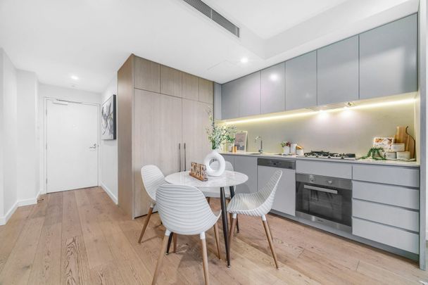 Luxury Apartment in Beecroft Place Complex - Photo 1