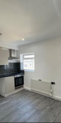 Hall Lane, L7 - Photo 1