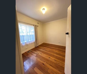 Bright, Sun-Filled 3-Bedroom Home - Photo 4