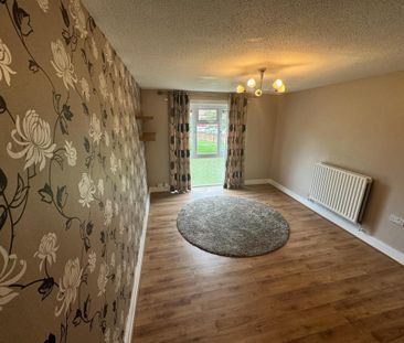 36 Chadwick Close, Wolverhampton, WV4 - Photo 4