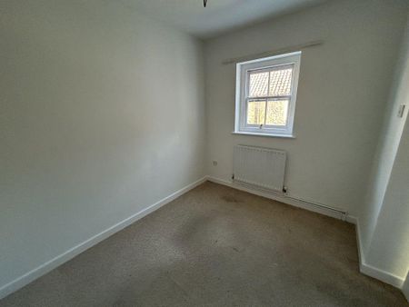 2 bedroom semi-detached house to rent - Photo 3