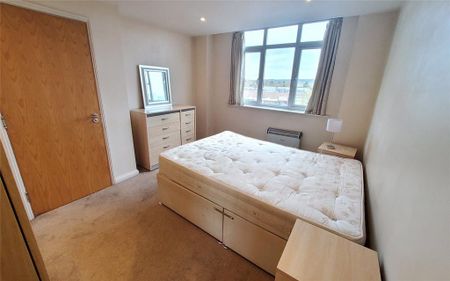 2 bedroom apartment to rent - Photo 3