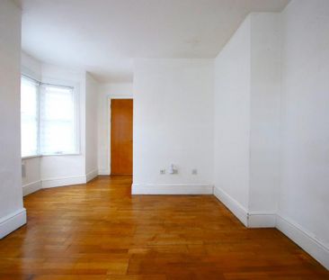 2 bedroom maisonette to rent - Photo 5