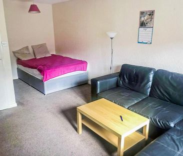 The Sanderlings, Ryhope , Sunderland, Tyne and Wear, SR2 0NU - Photo 3