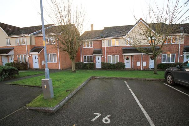 2 bedroom end of terrace house to rent - Photo 1