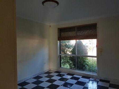 ENTERTAINERS DELIGHT! - Photo 3