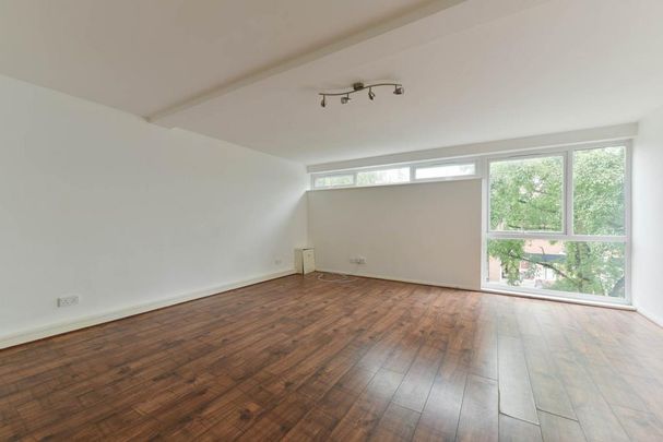 3 bedroom flat to rent - Photo 1