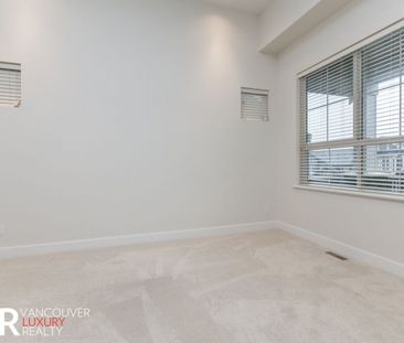 House in Coquitlam, BC - Photo 5
