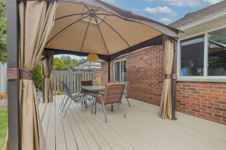 For Lease - 212 Holbeach Crescent Unit# 1 BED ROOM, Waterloo, Ontario - Photo 4