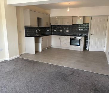 2 bedroom flat to rent - Photo 4