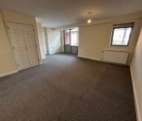 Fremington Court, Coventry - Photo 2