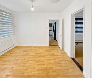 2 bedroom semi-detached bungalow to rent - Photo 2