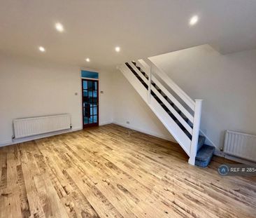 2 bedroom semi-detached house to rent - Photo 5