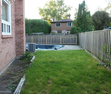 For Lease - 13 Spring Street, Whitchurch-Stouffville, Ontario - Photo 3