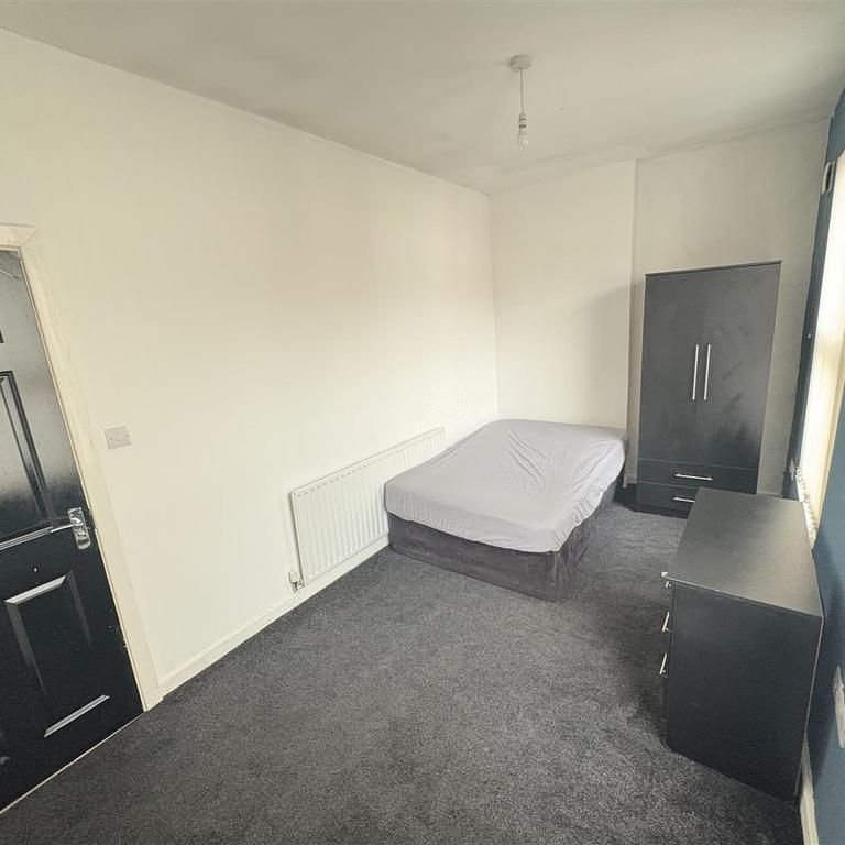 5 bedroom house share to rent - Photo 1