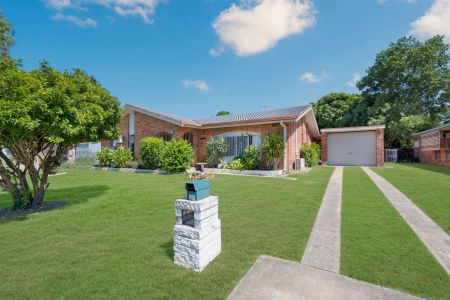 Newly renovated home in Kirwan - Photo 4