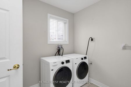 For Lease - 362 Avro Road, Vaughan, Ontario - Photo 2