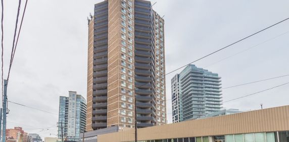 For Lease - 21 Vaughan Road Unit# 806, Toronto, Ontario - Photo 2