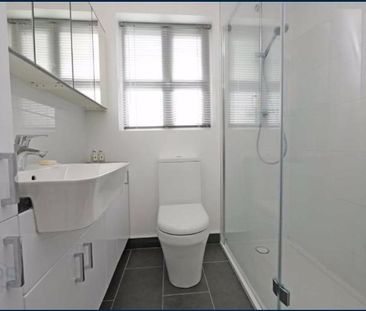 35B Carnbrae Park, Castlereagh, Belfast, BT8 6TP - Photo 4