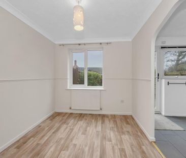 3 bedroom semi-detached house to rent - Photo 3