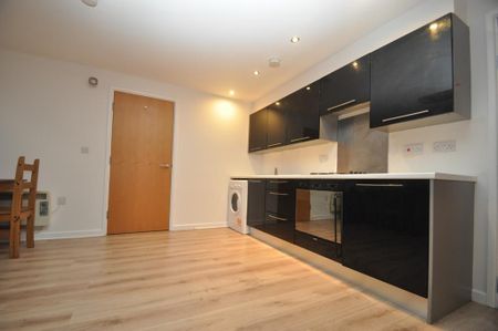 1 bedroom ground floor flat to rent - Photo 5