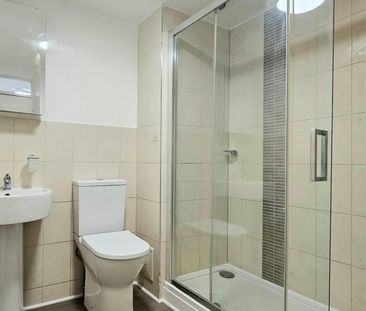 Terraced House to rent on - Photo 1