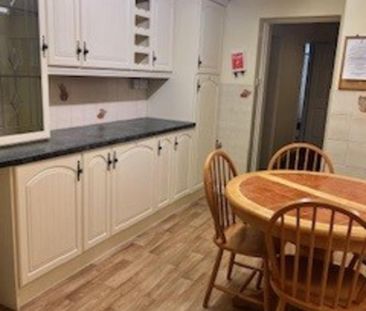 4 bedroom terraced house to rent - Photo 6