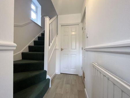 3 bedroom detached house to rent - Photo 3