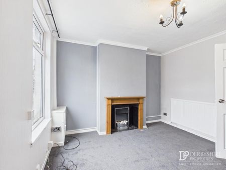 3 Bedroom Terraced House - Photo 2