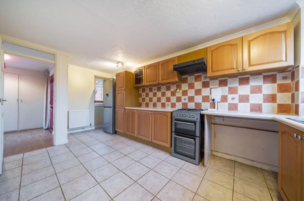 2 bedroom end of terrace house to rent - Photo 1