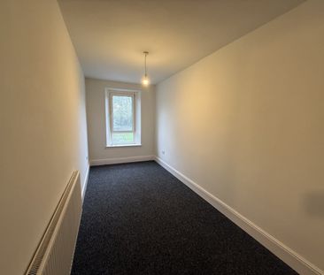 4 bed Terraced - To Let - Photo 4