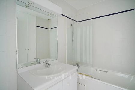 Location appartement, Paris 8ème (75008), 1 pièce, 46 m², ref 4401308 - Photo 4