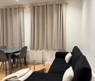 Room in a Shared House, Lancing Road, CR0 - Photo 2