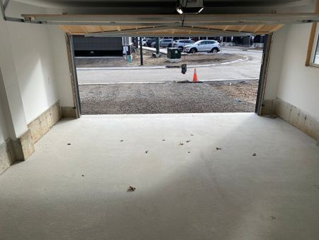 For Lease - 3 Kingbird Common Unit# 1, Cambridge, Ontario - Photo 4