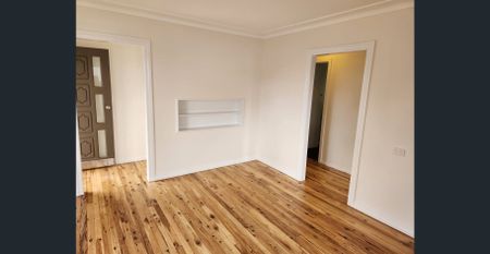 3 bedroom, 3 garage - Great location ! - Photo 3