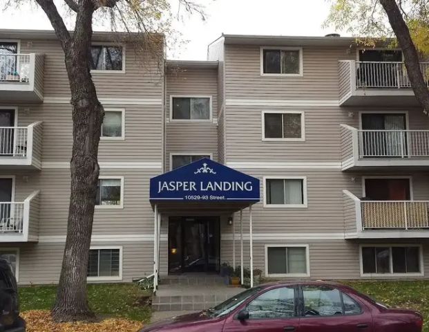 Large One Bedroom Downtown Condo | 10529 93 St NW, Edmonton - Photo 1