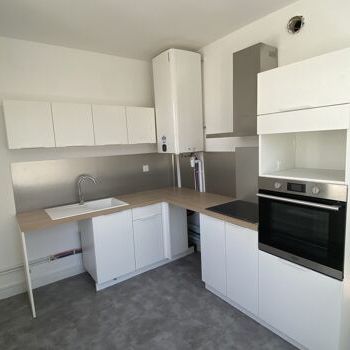 Appartement 3 pièces 56m2 REIMS 650 euros - Photo 1