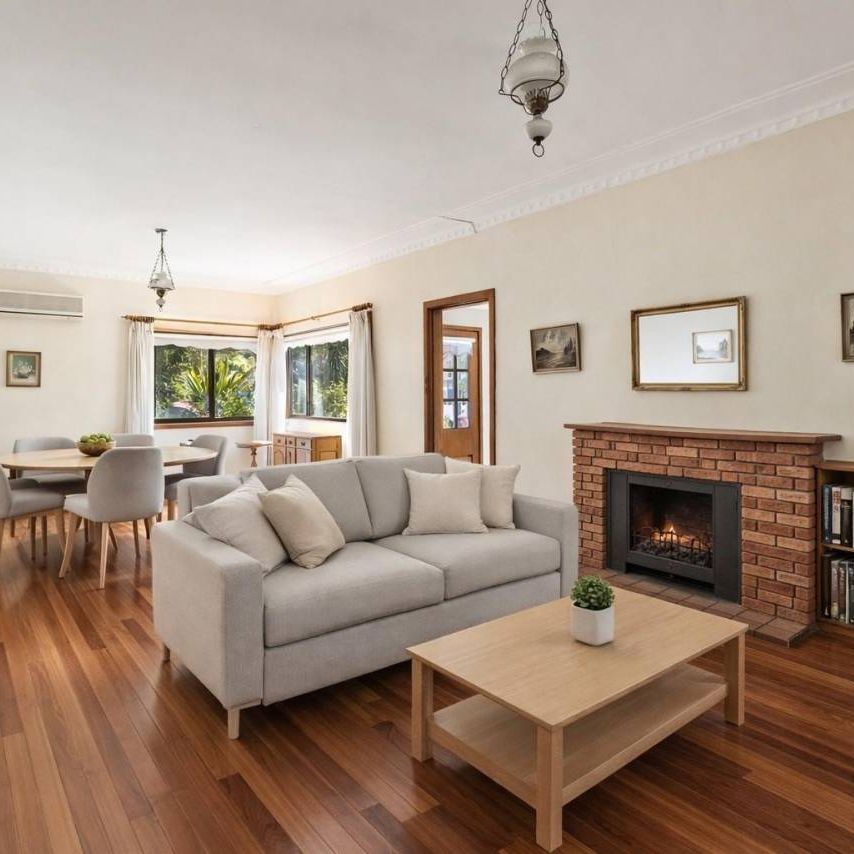 Charming Cottage! - Photo 1