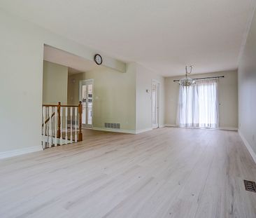 For Lease - 2294 Wyandotte Drive, Oakville, Ontario - Photo 2