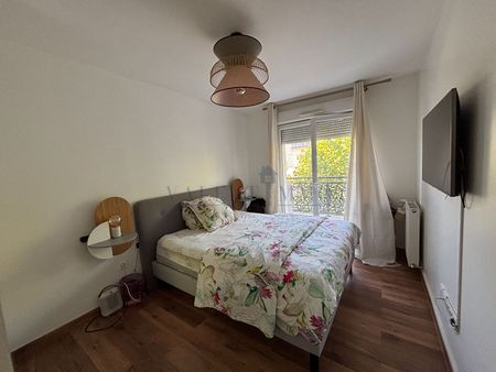 Location Appartement 2 pièces 42m² - Photo 3