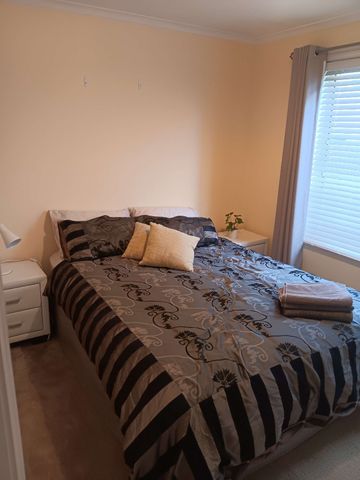 Whittington - Photo 2